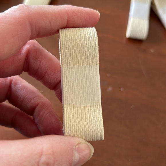 Ballet Pointe Shoe Ribbons and Elastics - Picture 4 of 7